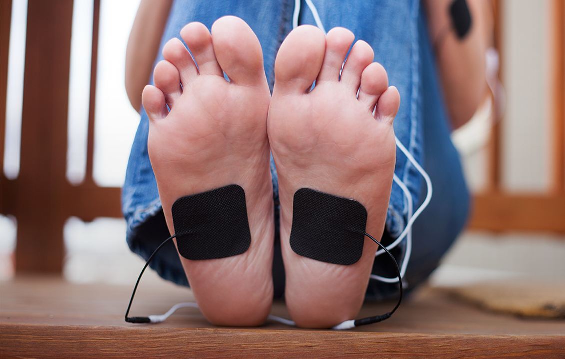 Guide in Using a TENS Machine for Feet Pain - ITENS